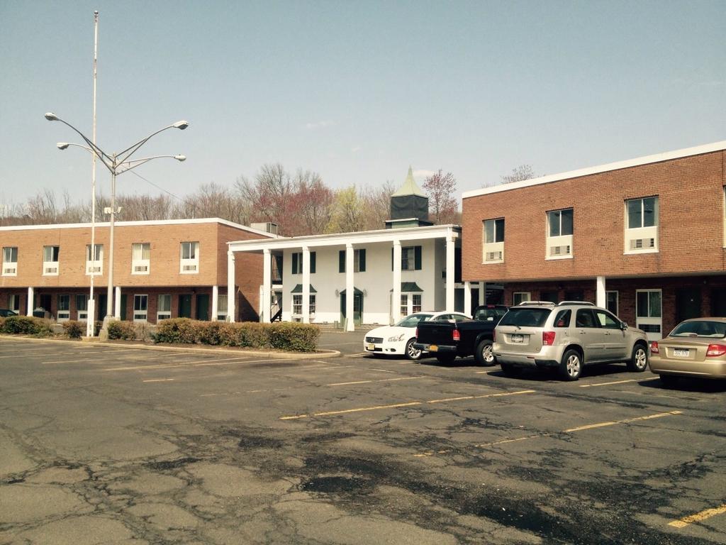 Tappan Zee Hotel West Nyack Exterior photo